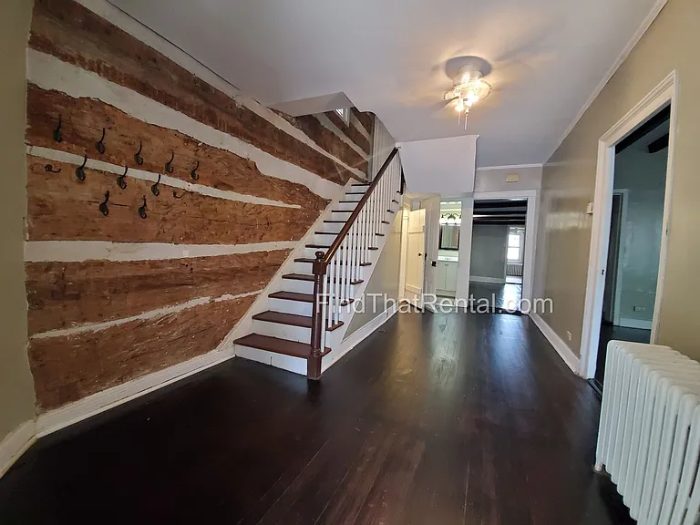 117 W Pomfret St — Photo 4