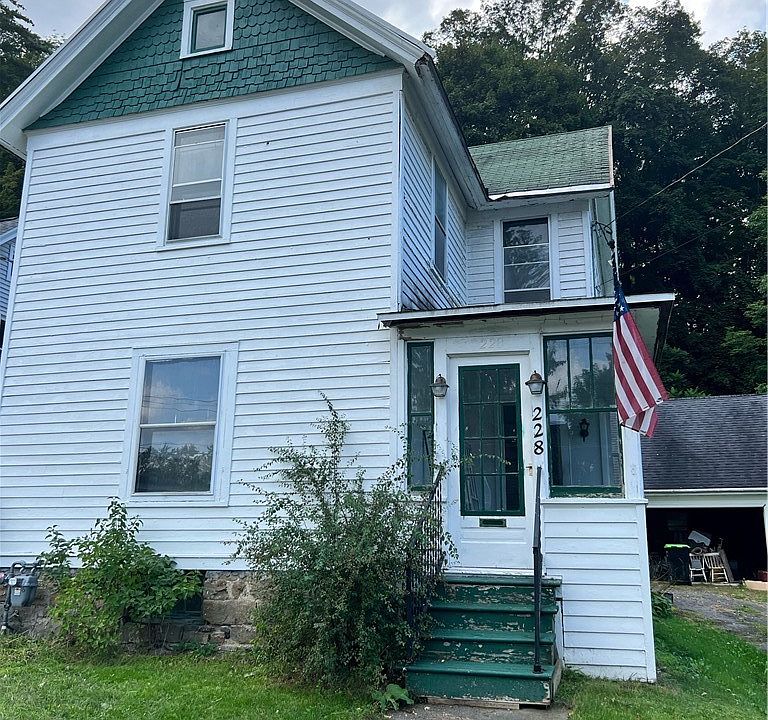 1st image of 226 Elm St