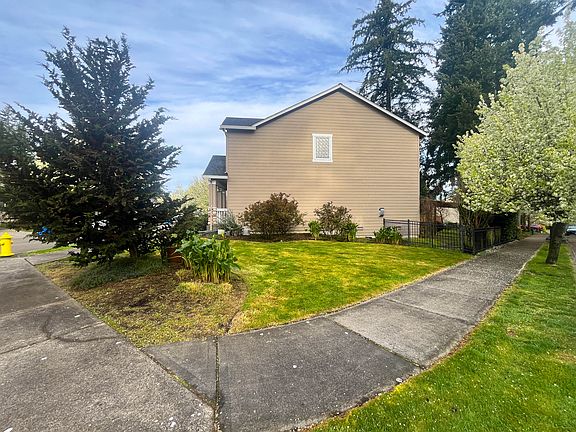 5th image of 17914 NE 36th Way