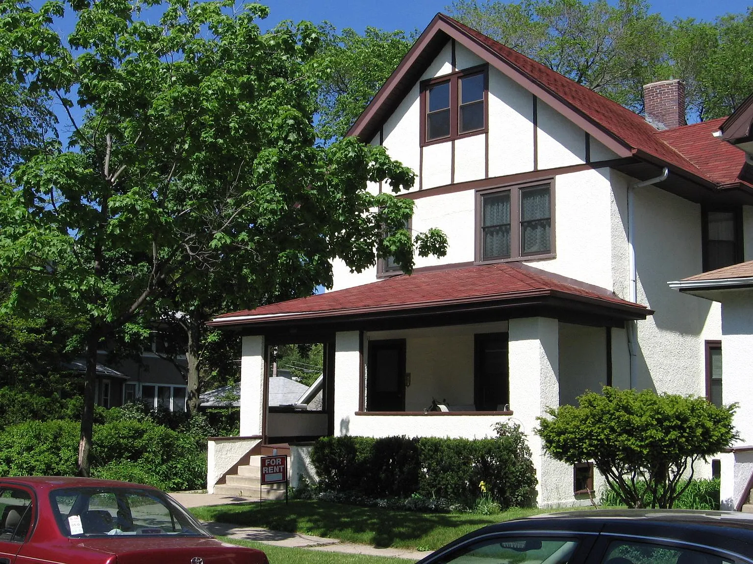 6 bed, 2500 sqft, $7,950 — Photo 1