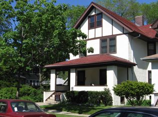 2041 Pratt Ct, Evanston, IL 60201