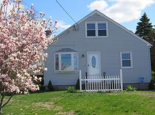 12 Hall St, Feeding Hills, MA 01030