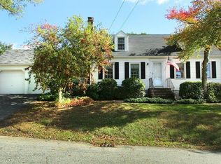 15 Cedarview Rd, Ipswich, MA 01938