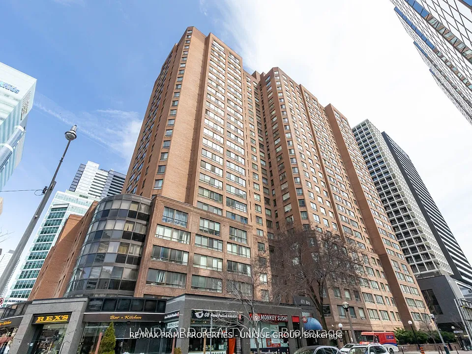 633 Bay St #1523