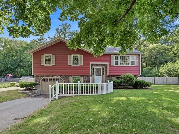 44 Tomlinson Rd, Attleboro, MA 02703