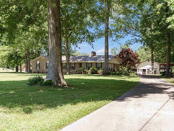 4th image of 635 Browning Rd