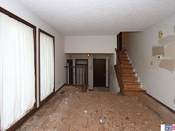 3rd image of 3021 Browning St