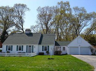 141 Algonquin Dr, Warwick, RI 02888