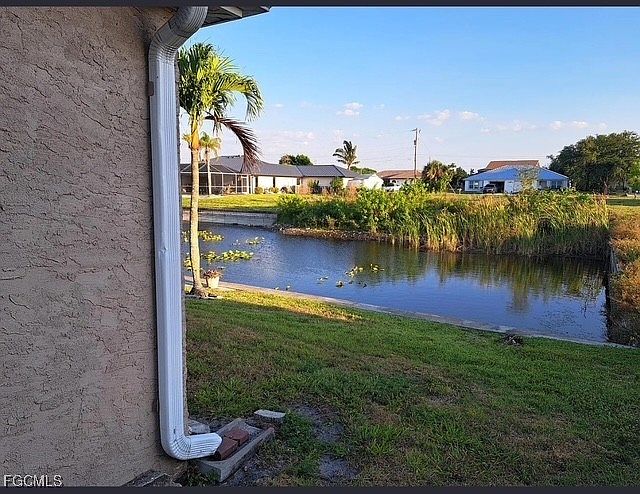 1st image of 724 SW 35th St #724