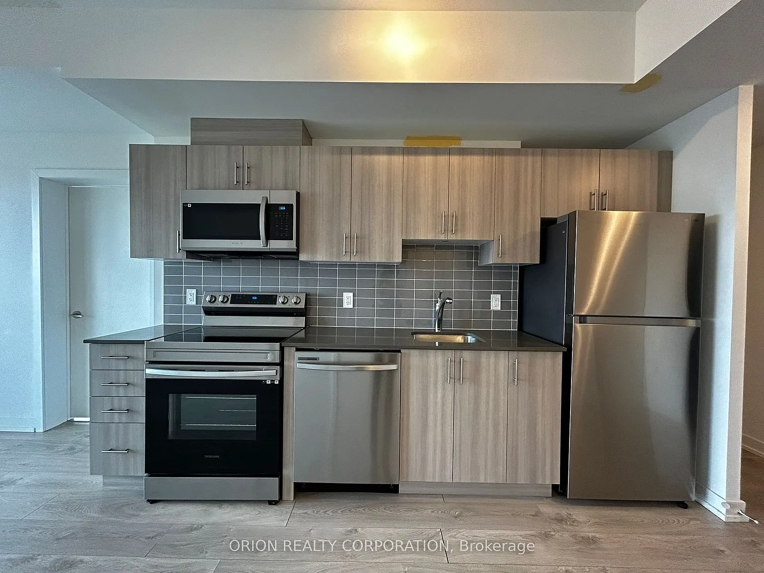 3 bed, $2,750 — Photo 2