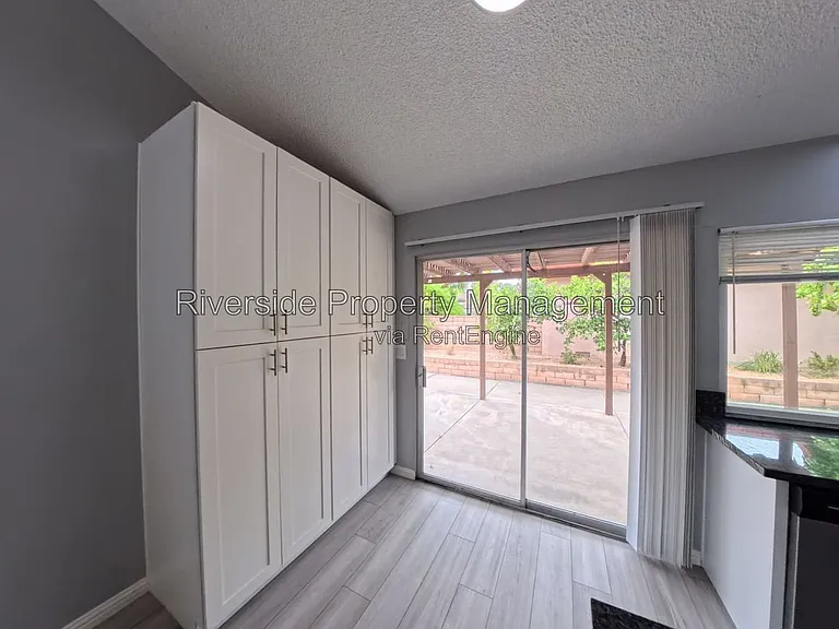 5025 Pearblossom Dr — Photo 13