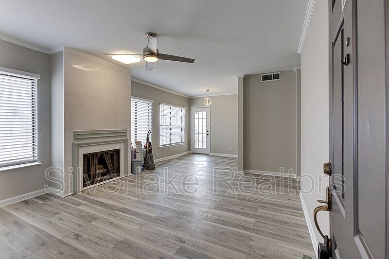 1st image of 8750 Park Ln APT 125