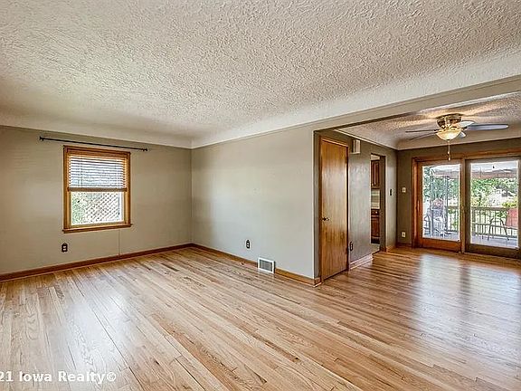Living room with Dining Room