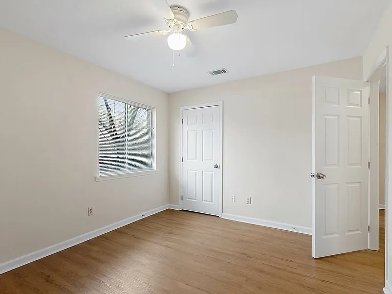 2188 Claremont Ln #A — Photo 22