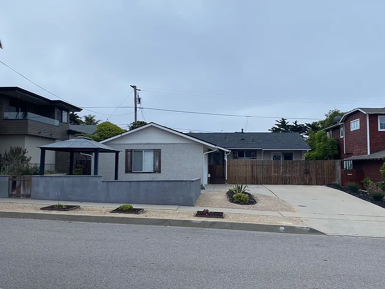 141 Baker Ave — Photo 3