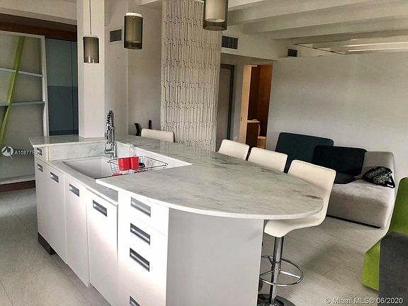 2nd image of 1390 Ocean Dr APT 507