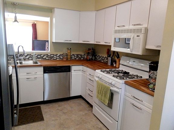 4th image of 1962 Ridge Meadow Ct