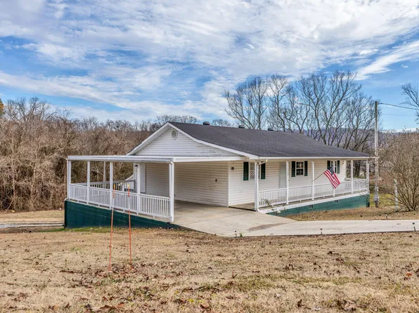 512 8th St, Bridgeport, AL 35740