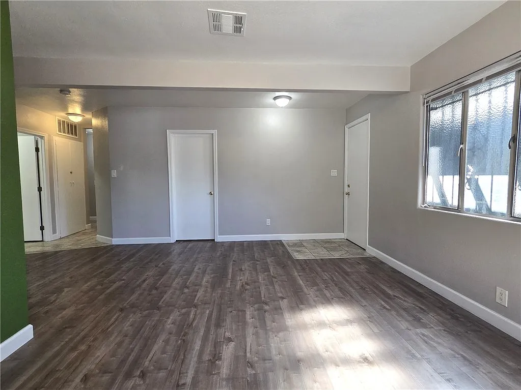 2 bed, 646 sqft, $2,700 — Photo 4