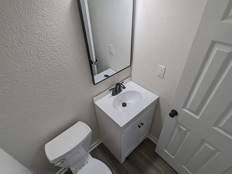 1879 Ferrell Dr — Photo 6