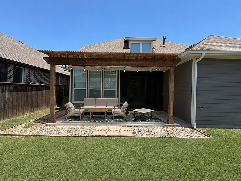 2217 Laguna Dr — Photo 17