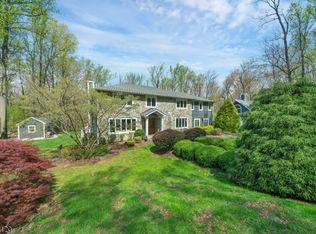 230 E Mill Rd, Long Valley, NJ 07853
