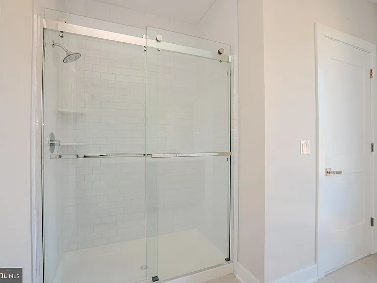 112 Village Dr — Photo 28