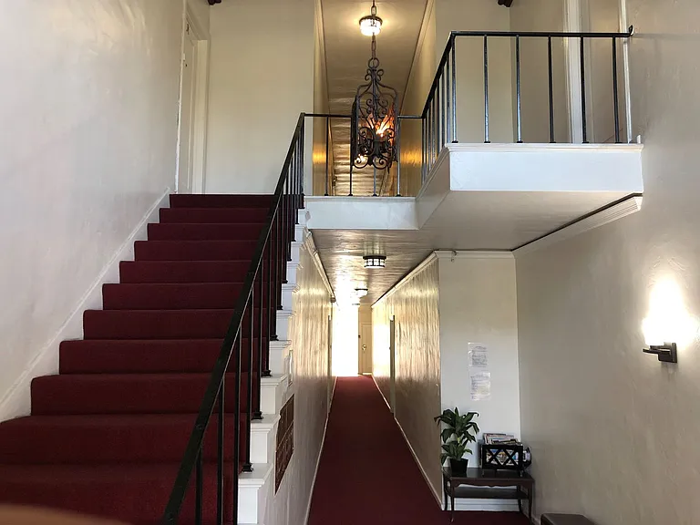 Single classic charm with a homey feel in South Pasadena! — Photo 7