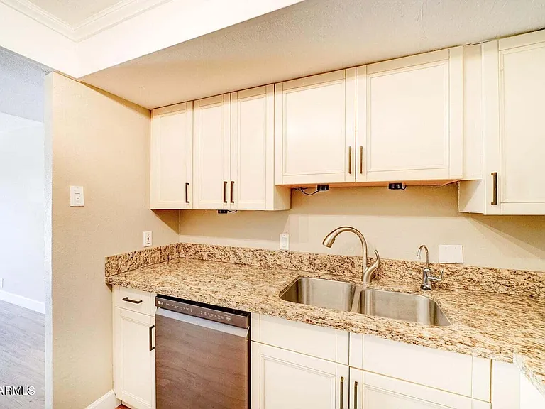 7920 E Camelback Rd #102 — Photo 11