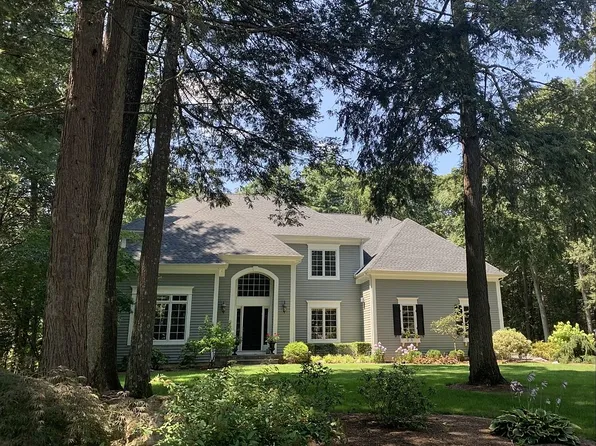 24 Aspenwood Dr, Weatogue, CT 06089