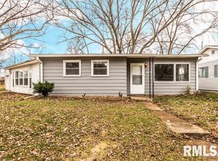 1501 Fenley St, Pekin, IL