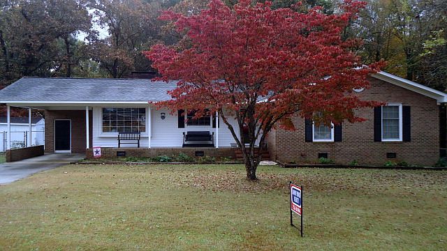 1st image of 102 Camellia Dr