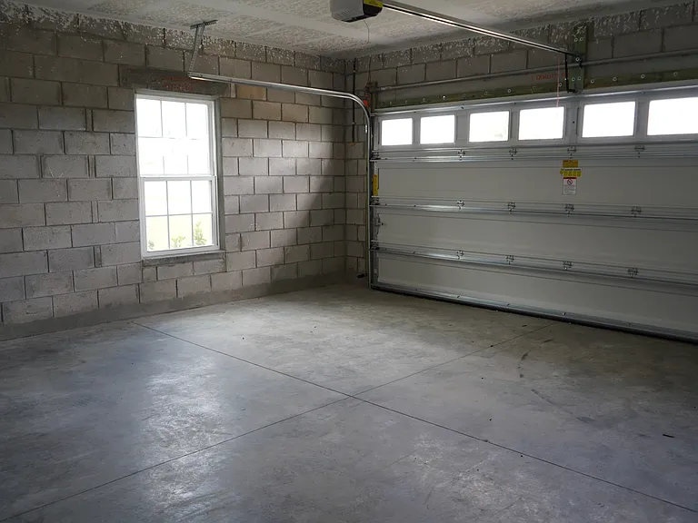 2748 Ginger Ln — Photo 36