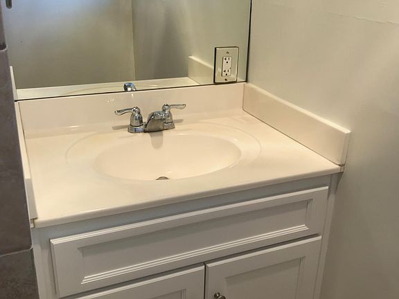 3rd image of 4329 N Bellflower Blvd Floor 1