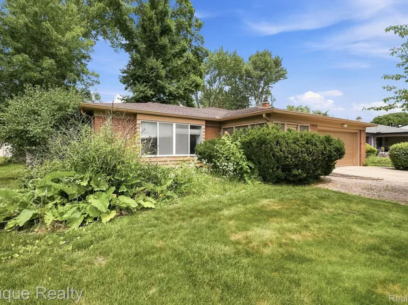 21810 Winchester St, Southfield, MI 48076