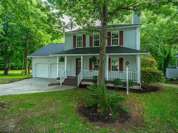 8214 Tricorn Ct, North Charleston, SC 29420