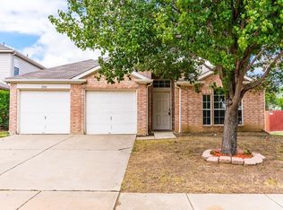 2501 Champlain Ln, Denton, TX 76210