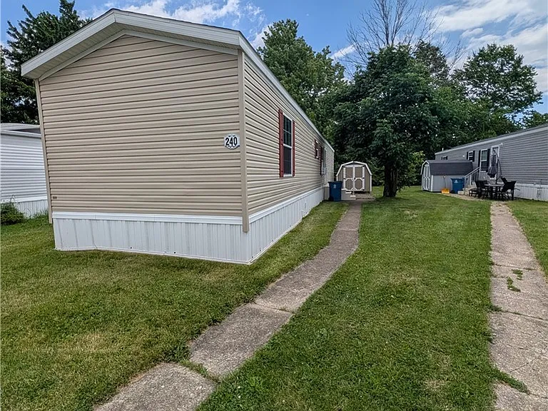 240 Cherry Bottom Gln — Photo 1