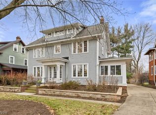 2847 Berkshire Rd, Cleveland Heights, OH 44118