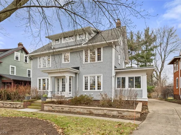 2847 Berkshire Rd, Cleveland Heights, OH 44118