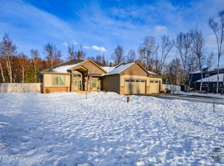 8884 E Wolf Creek Rd, Wasilla, AK 99654