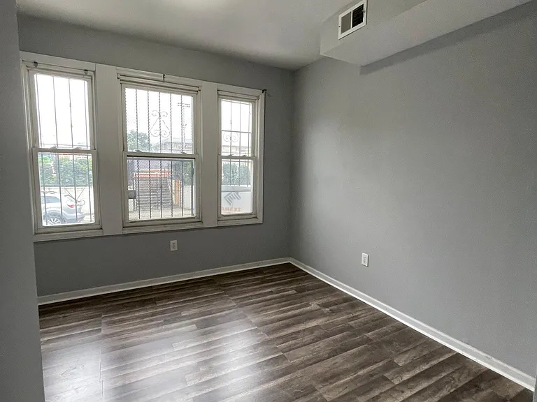 269 Hobson St #2L — Photo 6