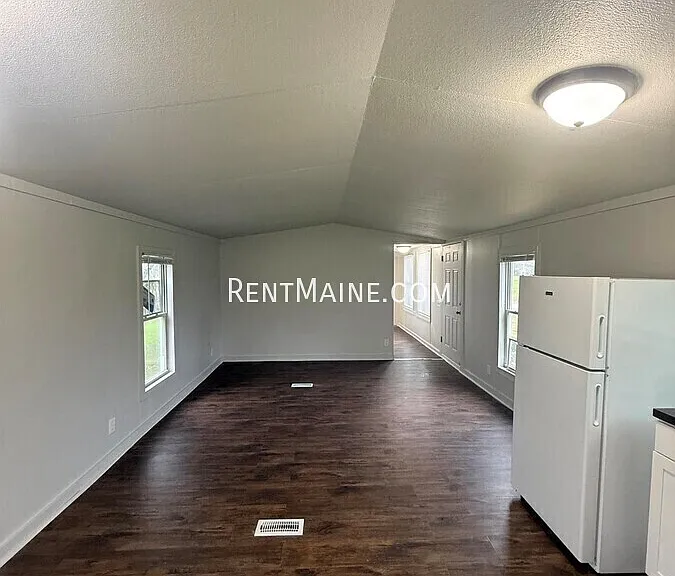 54 Pond Rd — Photo 3