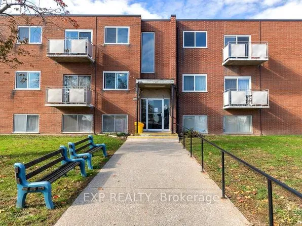 3815 Portage Rd #3, Niagara Falls, ON L2J 2L1