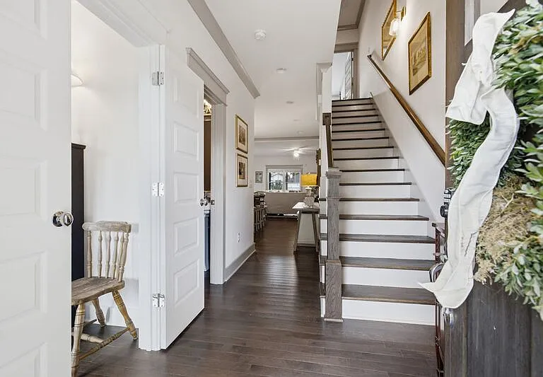 622B Annex Ave — Photo 4