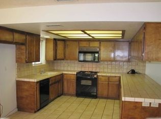 12375 Yorkshire Dr, Apple Valley, CA 92308