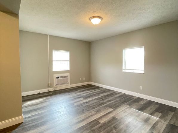 815 W Columbia St #6