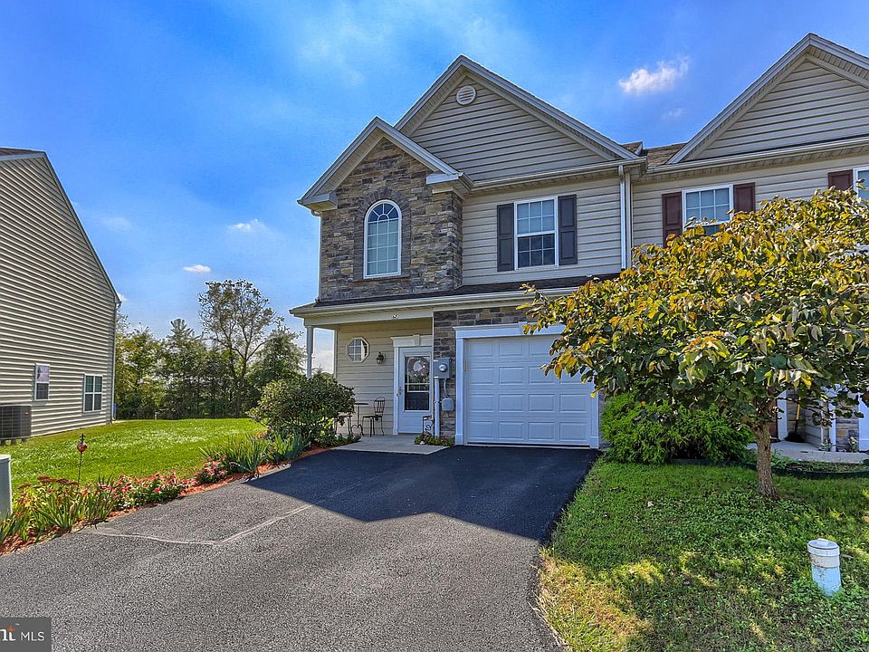 1st image of 1250 Emilys Ct