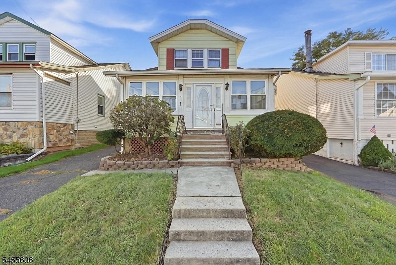 1st image of 2138 Stecher Ave