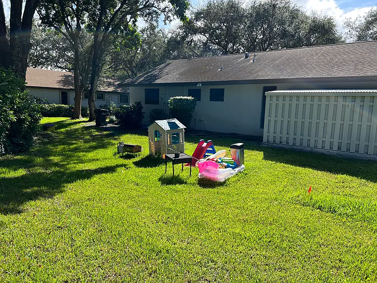 4075 Palm Forest Dr N — Photo 22
